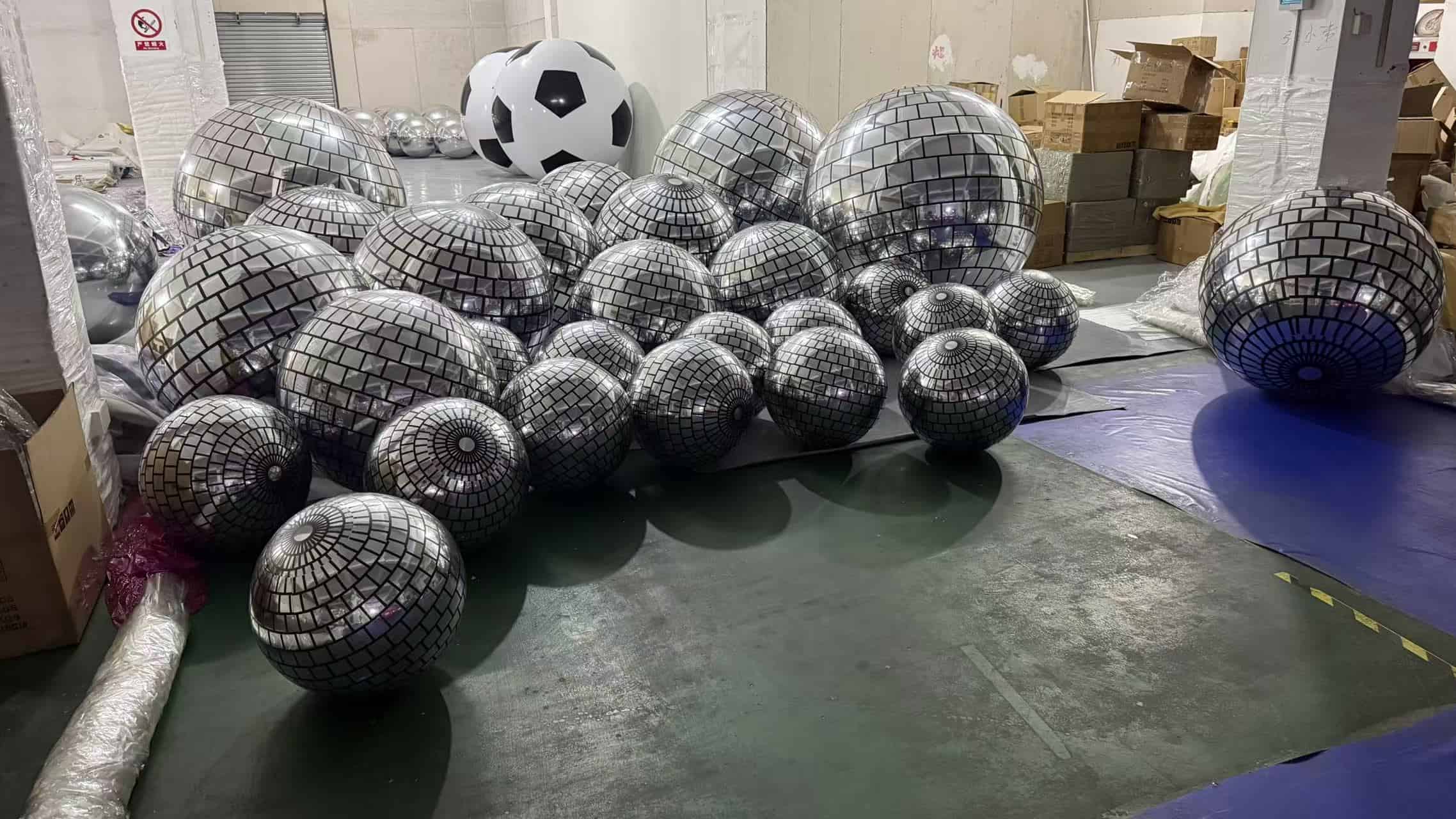Party Decor Mirror Balloon - Inflatable Disco Ornament